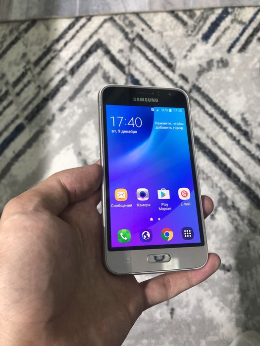 Samsung J1 16 sotiladi
