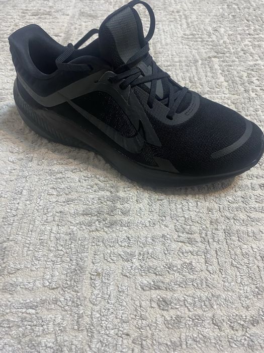 Продам nike quest 5 black