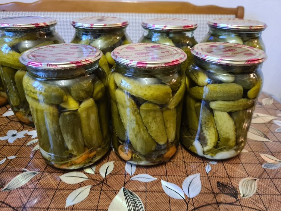 Подам огурцы маринованные!