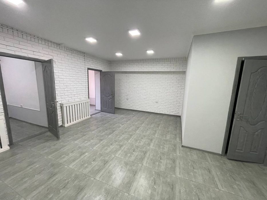 Свой офис первая линия Шота Руставели 81