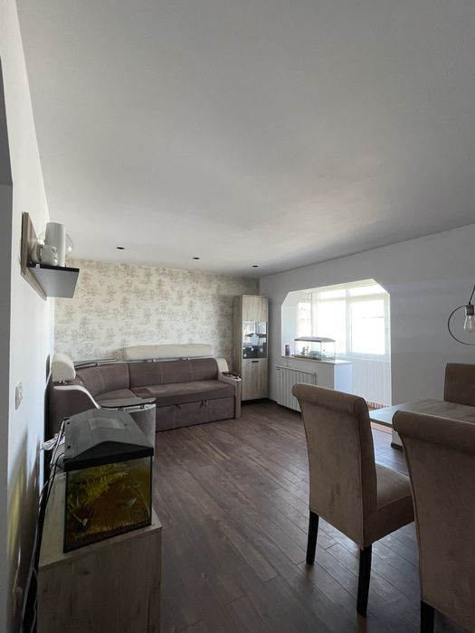 Apartament decomandat cu 3 camere pentru chirie