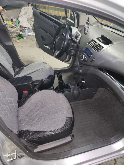 Spark 2012 prabeg 340min srochna sotiladi 4900