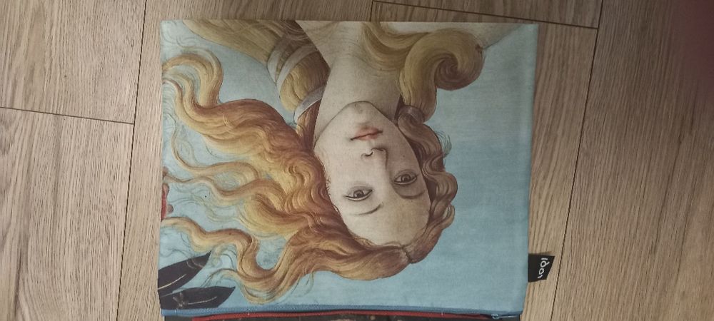 Нови несесери с цип