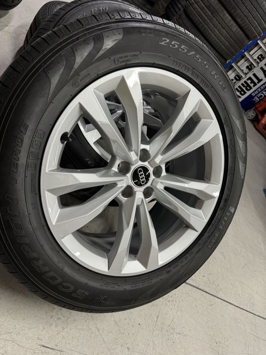 Jante Audi Q7 R19 SQ7 Originale Pirelli de vara AO 2023 99%