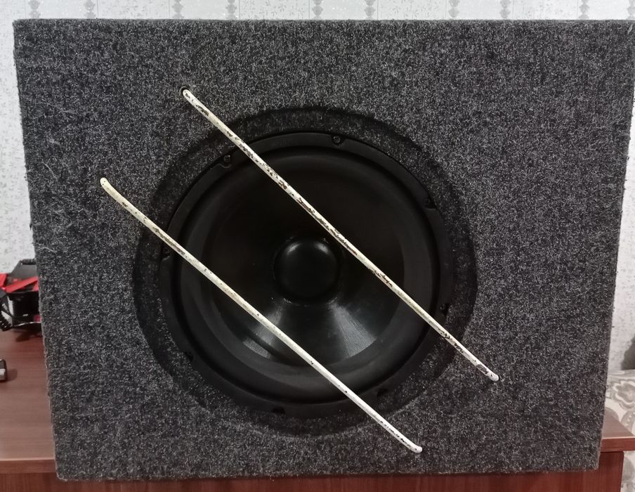 Сабвуфер с усилителем