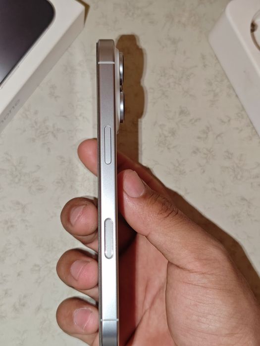 iPhone 16 pro 128 Гб аккумулятор 100%