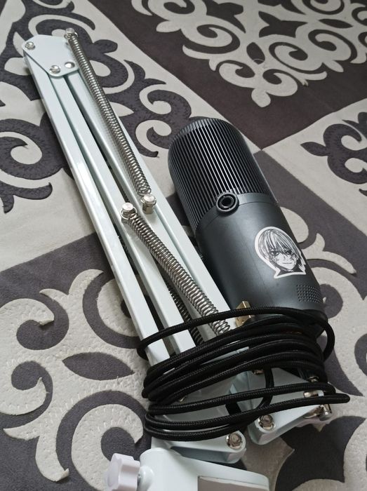 Микрофон THRONMAX + кронштейн