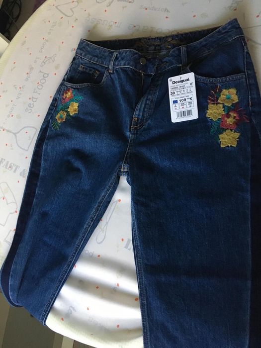 Дамски дънки DESIGUAL