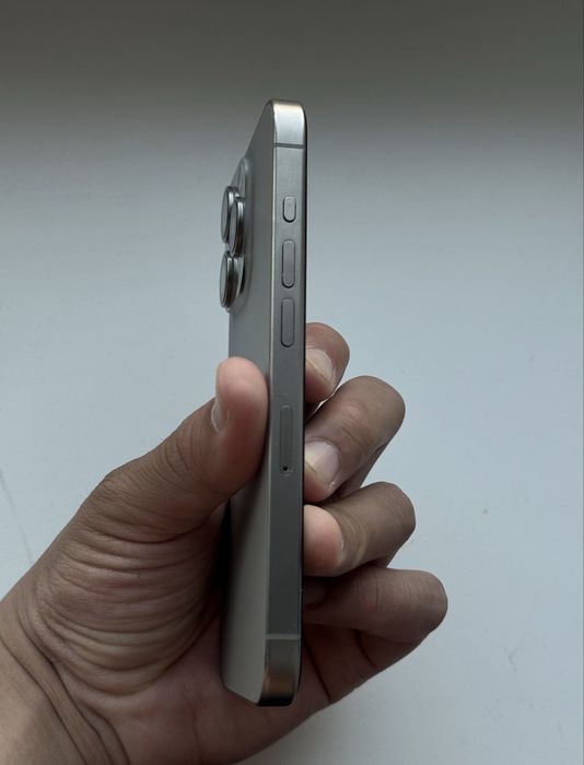 Продам iphone 15 pro