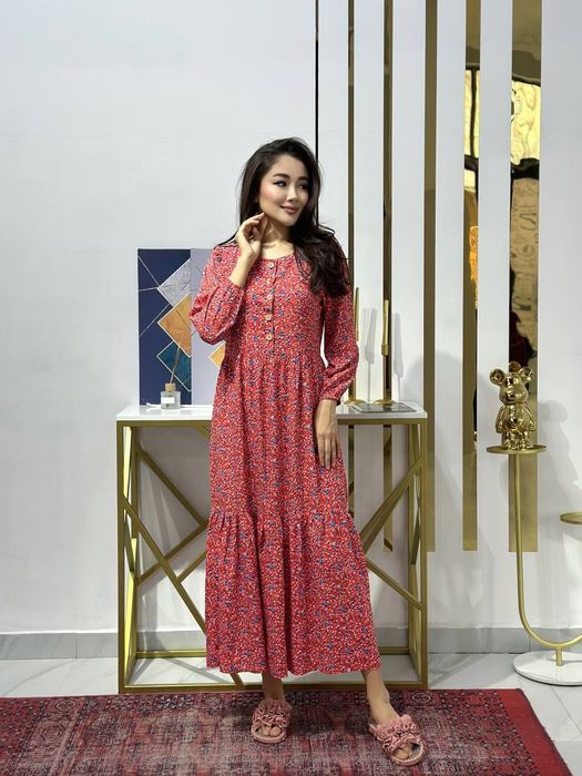 Продаются новые платья.