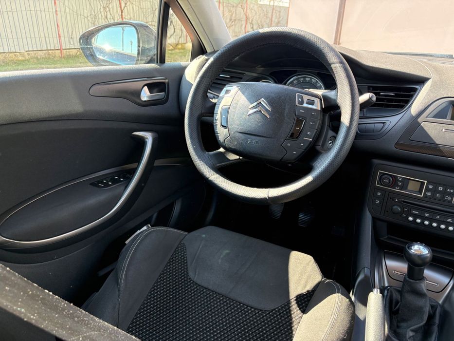 Citroën C5 an 2010 manuala diesel albastru 110CP  280000 km  6l/100km