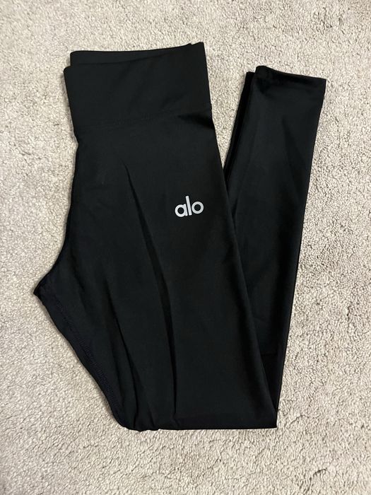 Colanti fitnesa ALO yoga