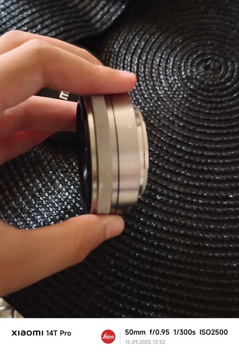 Sony 16mm f/2.8 + Ultra Wide Converter 0.75x – Перфектно състояние