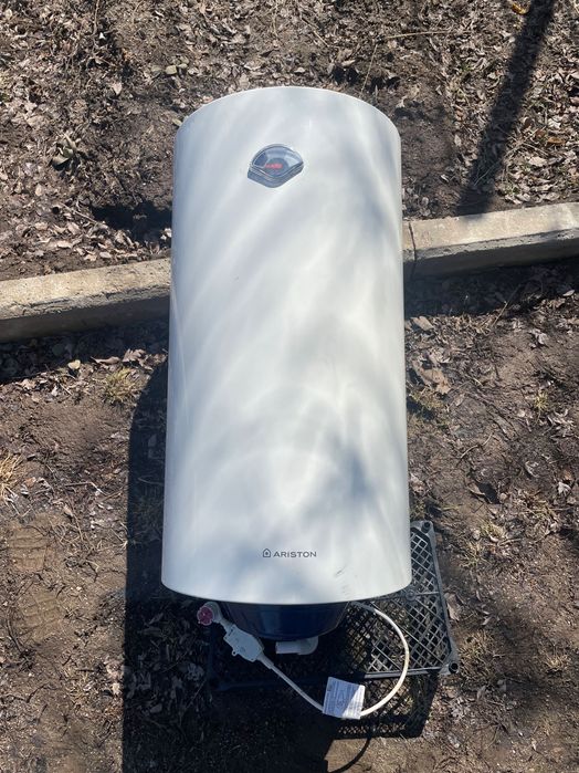 Водонагреватель Ariston
