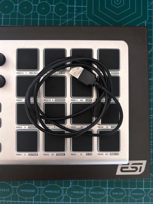 ESI /Arestia Pro Xjam midi controller