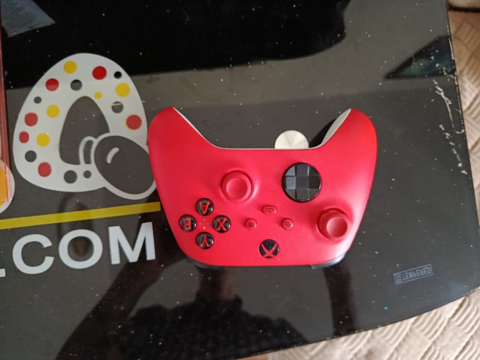Беспроводной геймпад Xbox Wireless Controller (красный)