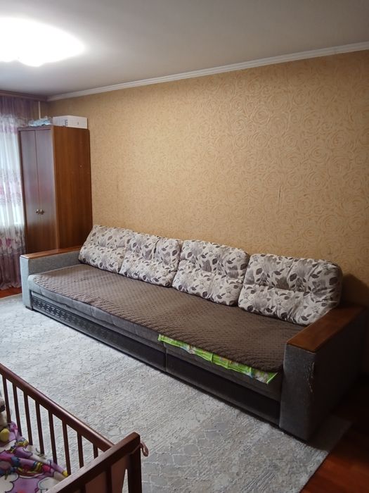 Срочно продам диван