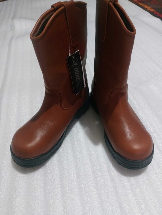 Продаются мужские ботинки и сапоги