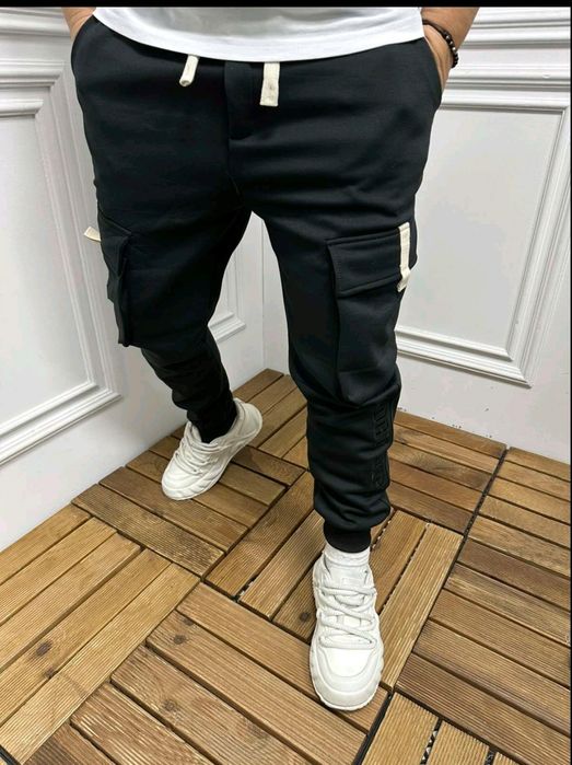 Удобни черни карго долнища