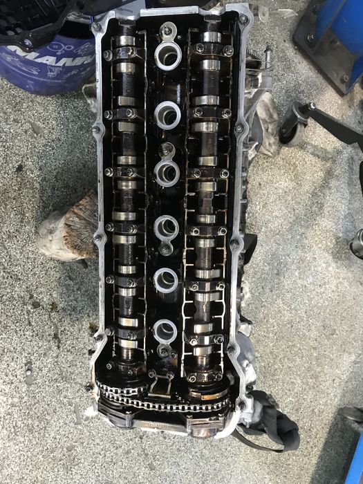 BMW M54B25  двигаетль