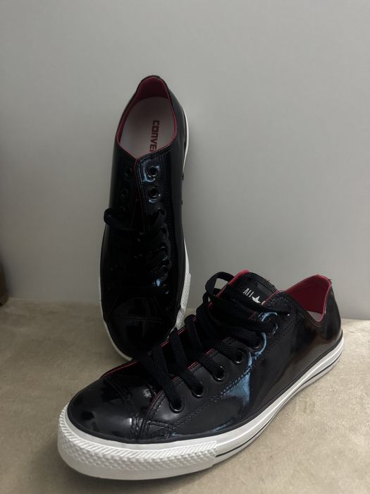 Tenisi Converse piele lacuita