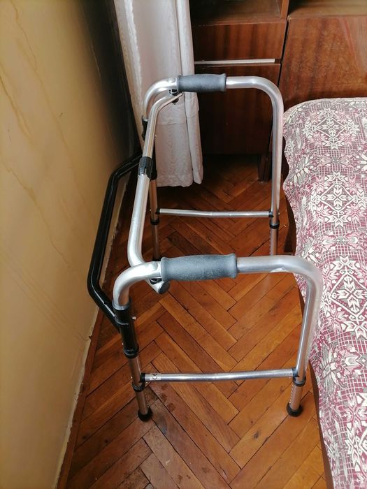 Проходилка за възрастни