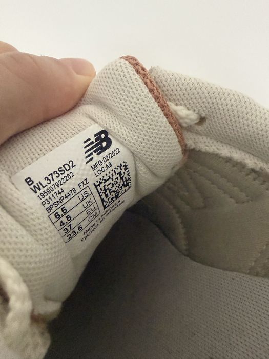 Adidasi New Balance 373