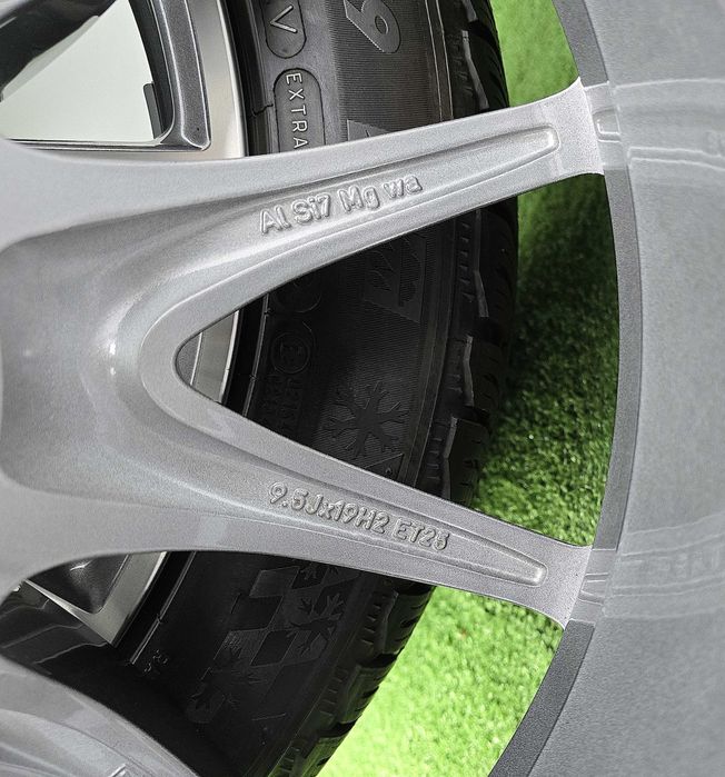 Оригинални джанти 19 цола MERCEDES E63 AMG с гуми