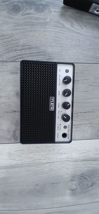 (URGENT!!)Chitara Rocktile WarHead MG-3008 (Amp, cablu, husa inclus)
