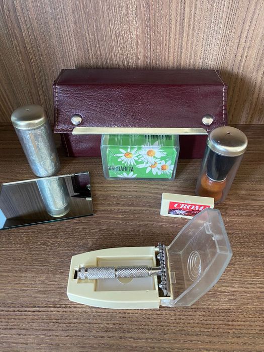 Set pentru barbierit, foarte rar în stare completă