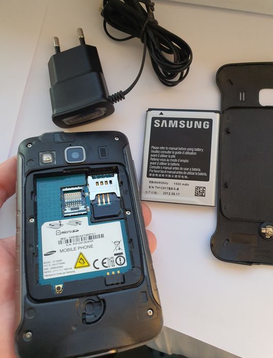 Vând Samsung Xcover de colectie.Pret 160 ron