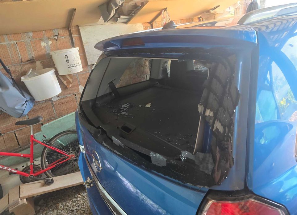 Opel Zafira Opc 2.0 turbo benzina avariat (necesită haion nou)