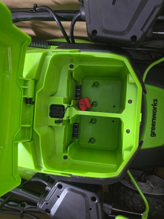 Masina de tuns iarba cu acumulator, GreenWorks