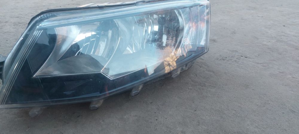 Far / faruri skoda octavia 3 2015