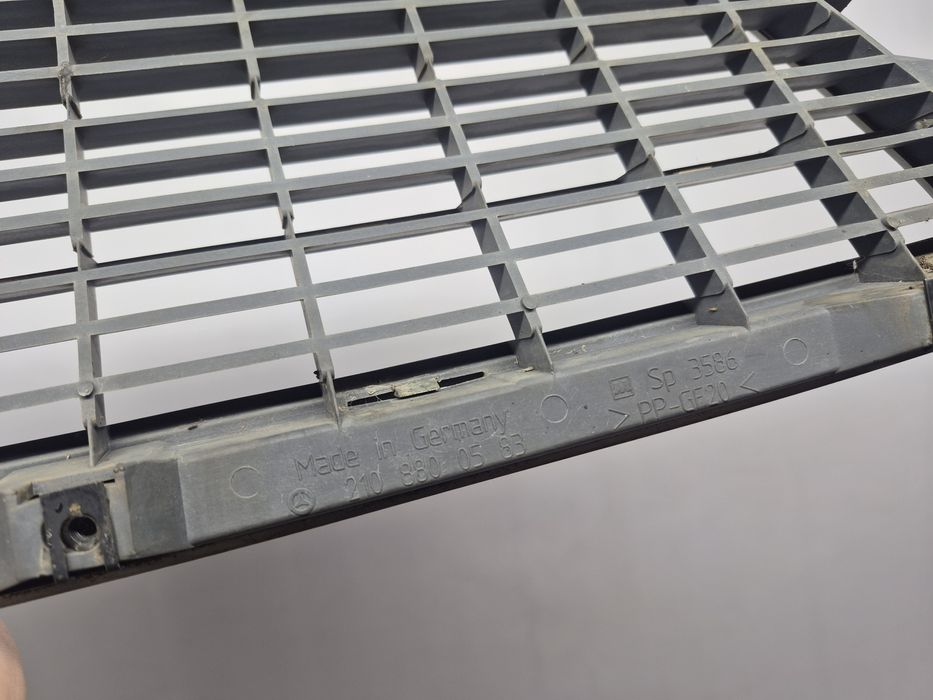 Решетка Mercedes w210 рестаил