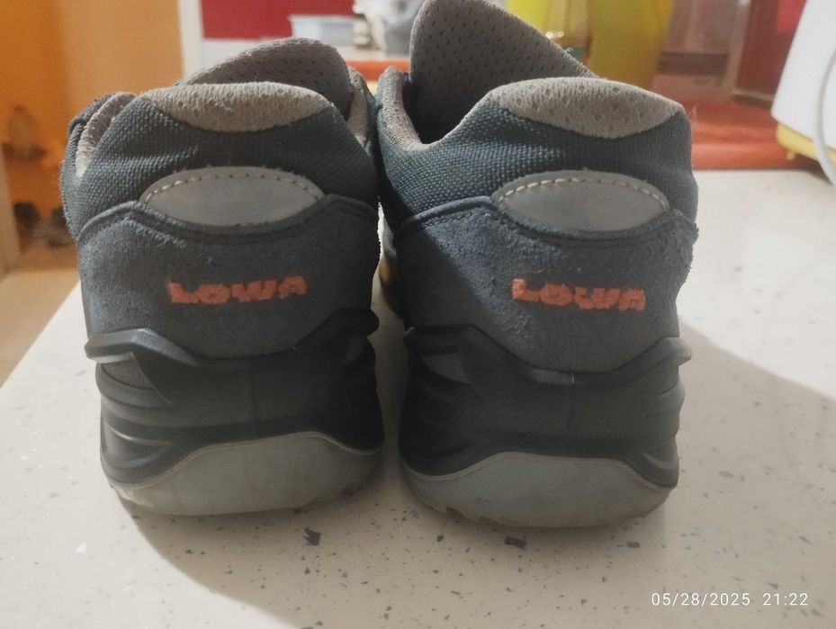 Детски туристически обувки lowa