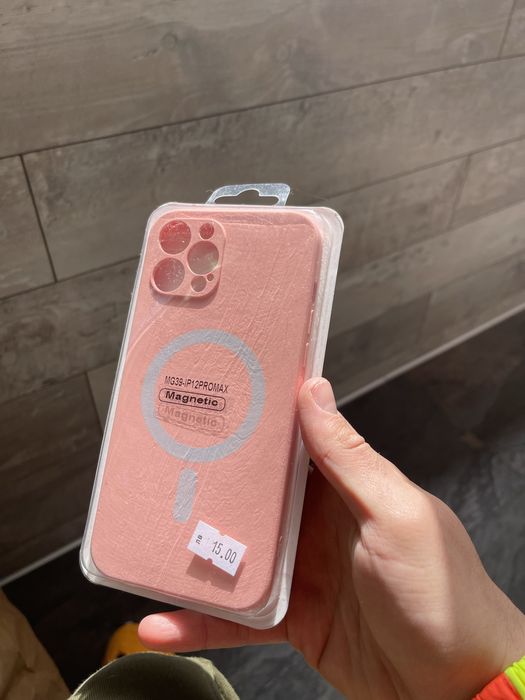 Кейсове 12 pro Max