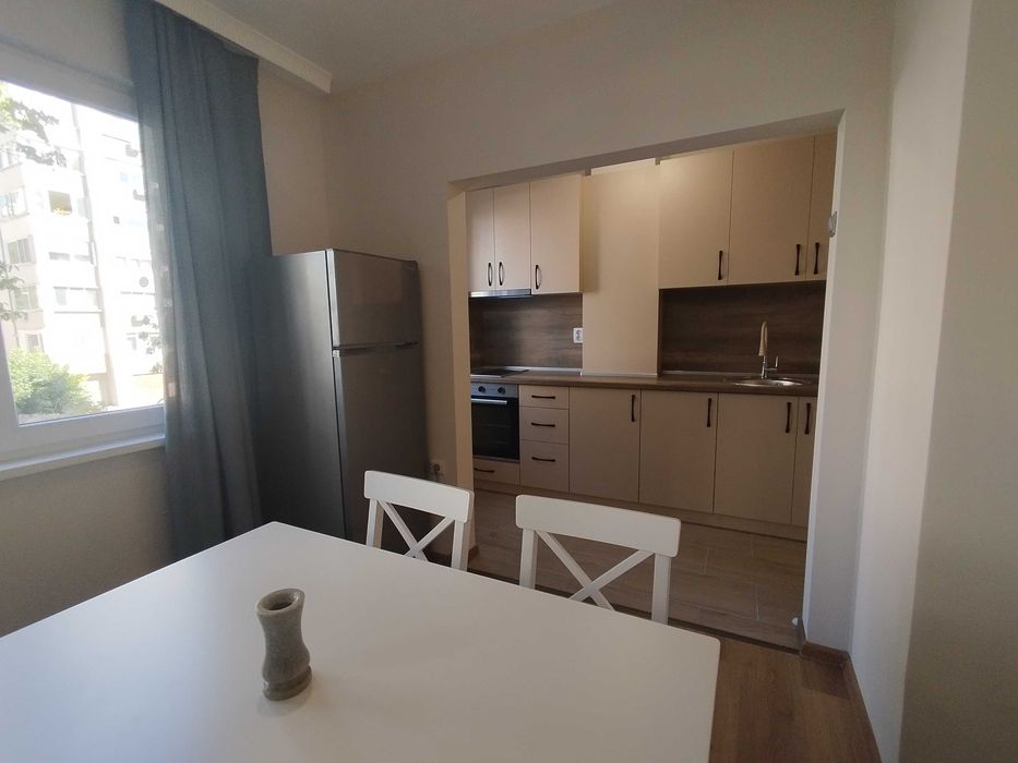 Дава се под наем Тристаен апартамент в Стара Загора, Център - 75 кв.м за 408 € - Снимка #8