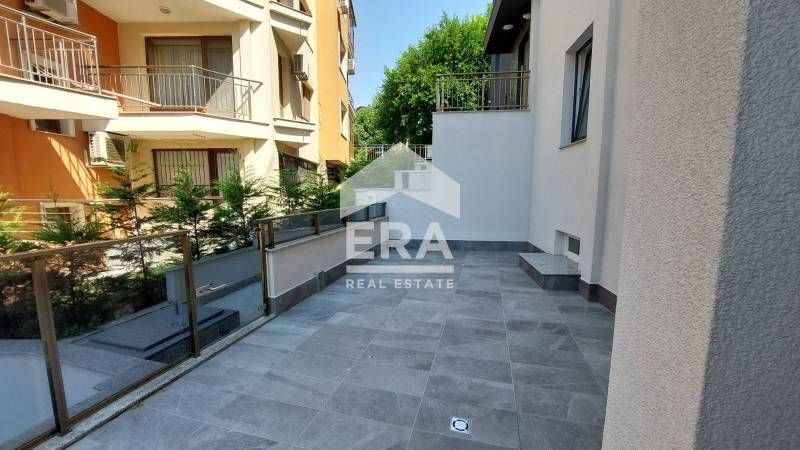 Продава се Едностаен апартамент в Варна, Бриз - 63 кв.м за 1985 €/кв.м - Снимка #2