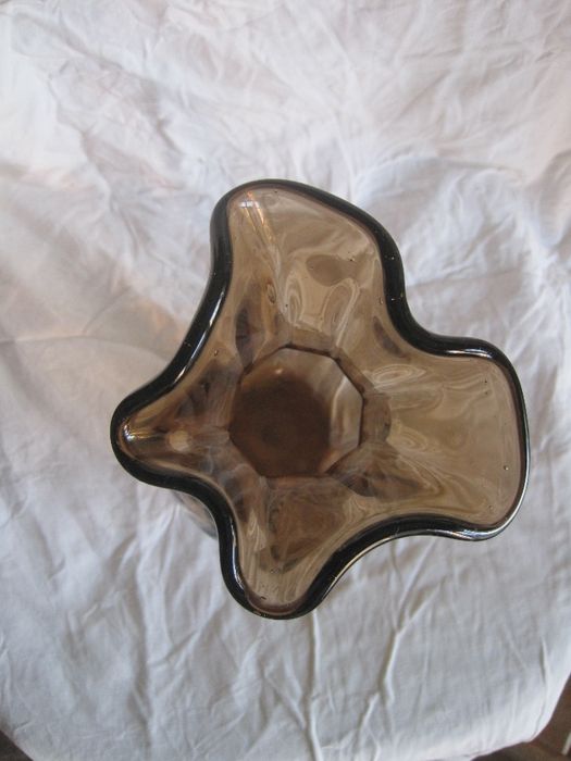 Продавам ваза тип Мурано.