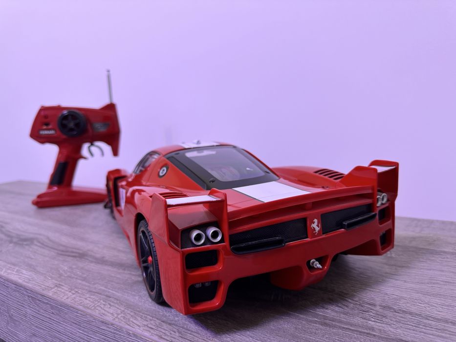 Masina cu telecomanda - Ferrari