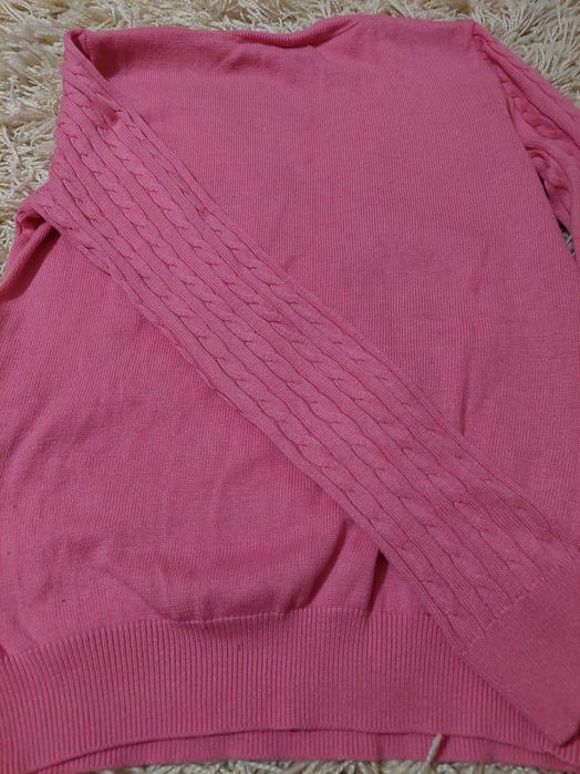 Дамски свежи пуловери