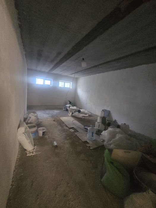 Сдаётся нежилое помещение в цокольном этаже