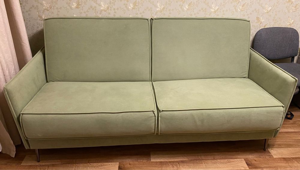 Диван в отличном состоянии