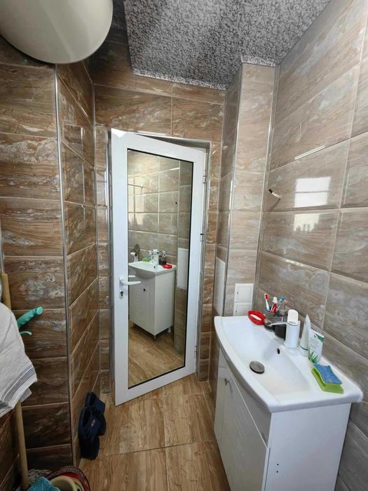 Дава се под наем Тристаен апартамент в Разград, Център - 78 кв.м за 127500 € - Снимка #14