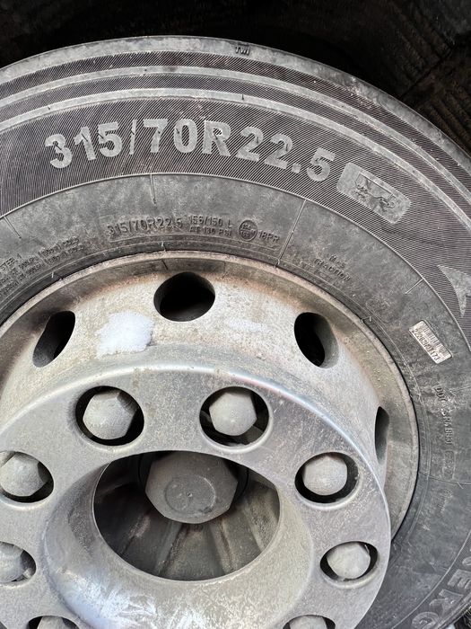 Резина на тягач не дорого  315/70R22.5  385/65R/22.5