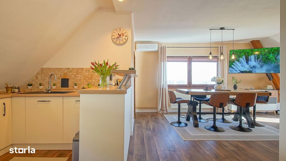 Apartament cu curte | 130 + teren 300 mp | Vedere panoramică Tâmpa