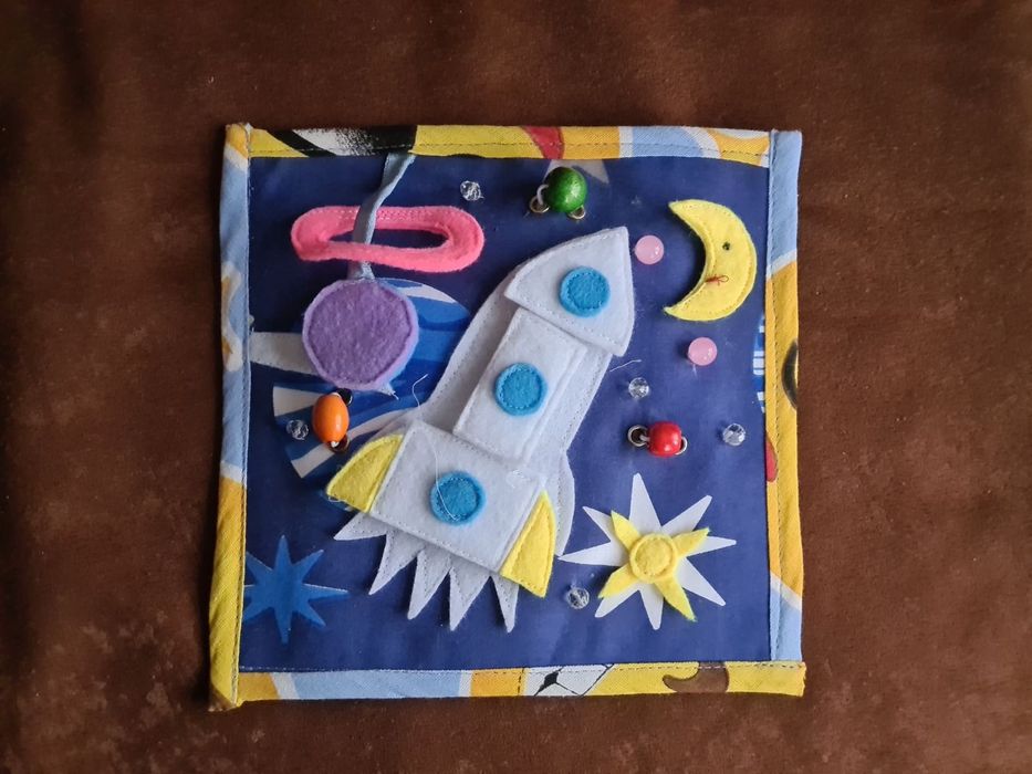 Тиха книжка Монтесори