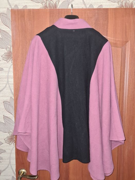 Женская накидка-пончо