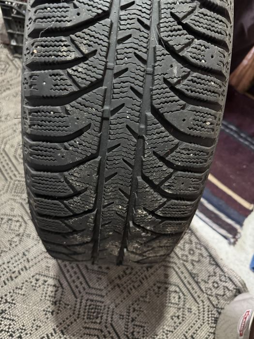 Продавам 4 бр. зимни гуми